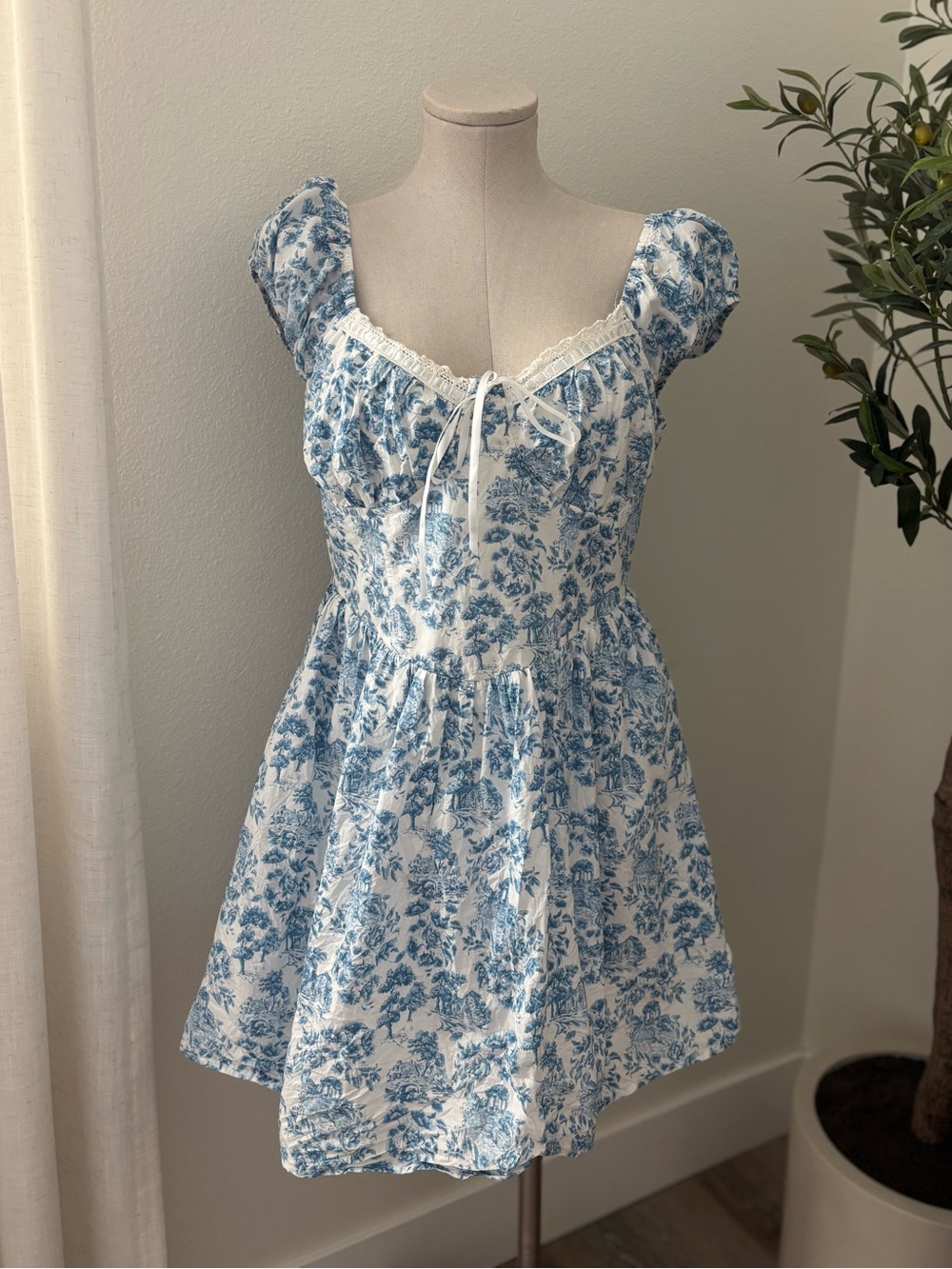 Mixed Thread Blue Floral Puff-Sleeve Dress